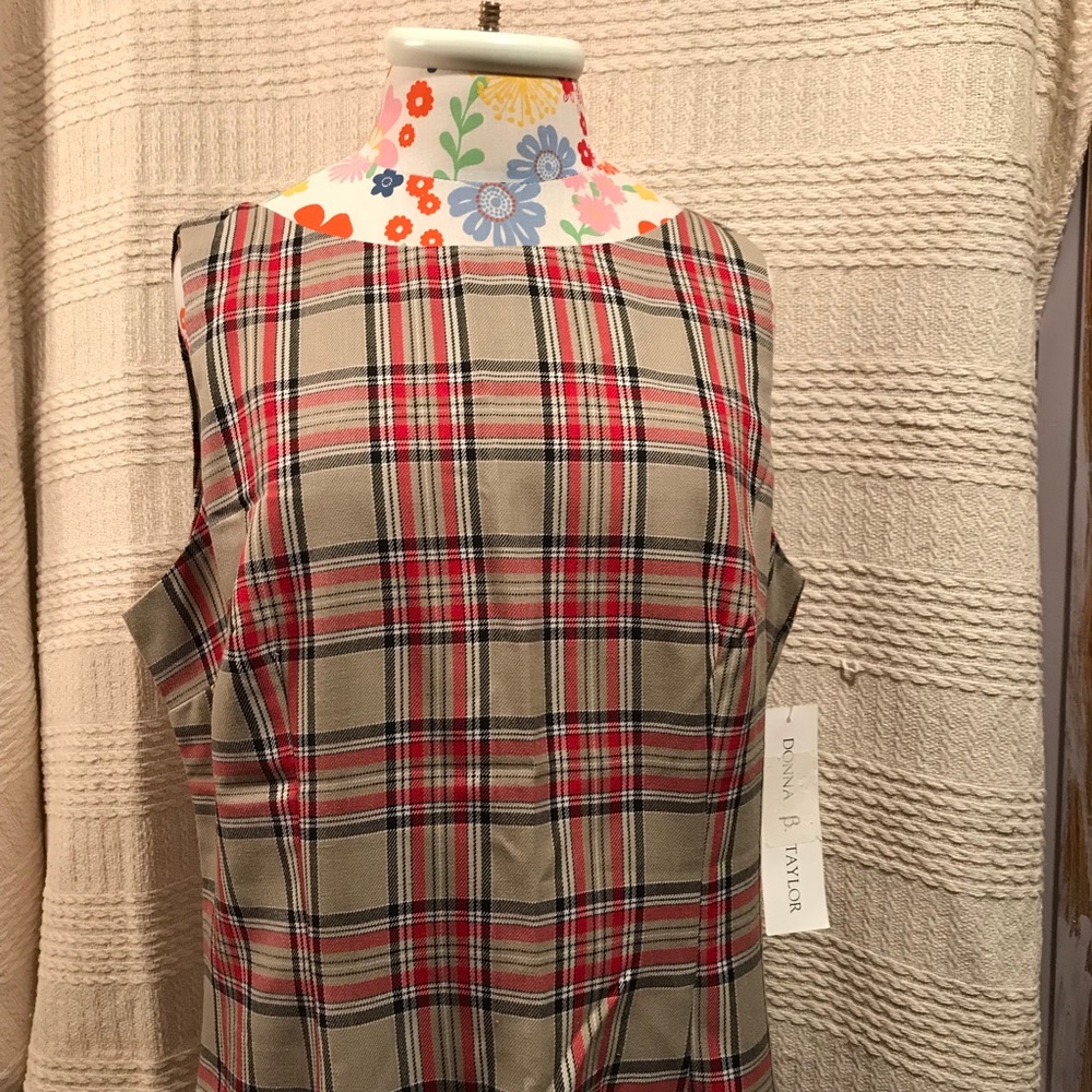 🎉HP🎉Large pattern plaid Sheath dress8/19